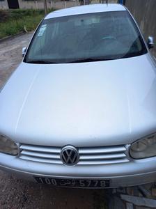 Volkswagen Golf • 2000 • 320 km
