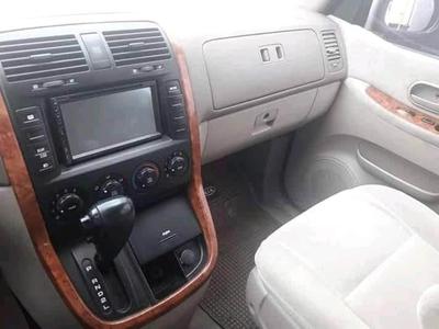 Kia Carnival • 2004 • 180,000 km