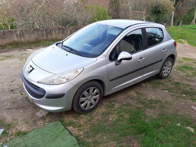 Peugeot 207 • 2009 • 155,000 km