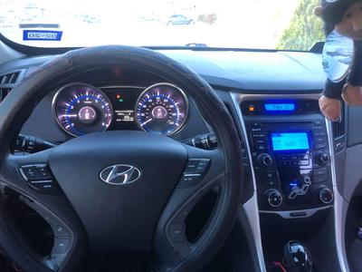 Hyundai Sonata • 2012 • 170,000 km