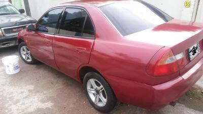 Mitsubishi Lancer • 1998 • 200,000 km
