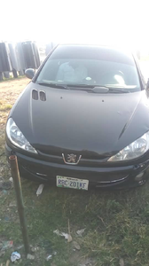 Peugeot 206 • 2005 • 9,000 km