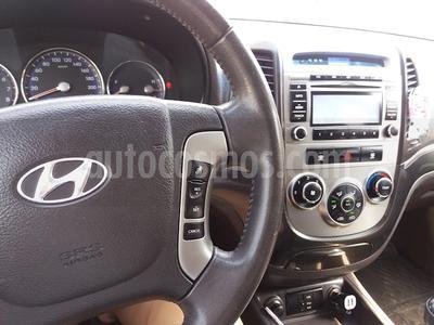 Hyundai Santa Fe • 2012 • 69,000 km