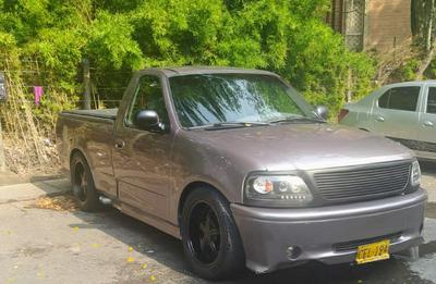 Ford F-150 • 1999 • 10,000 km