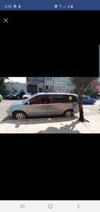 Chrysler Town & Country • 2008 • 70,000 km