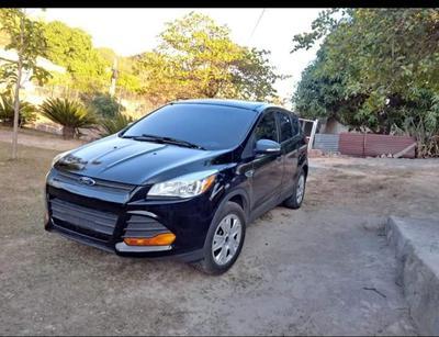 Ford Escape • 2015 • 37,000 km