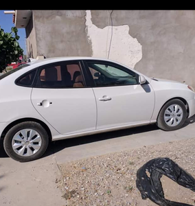 Hyundai Elantra • 2010 • 154,000 km