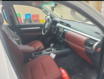 Toyota Hilux • 2010 • 25,000 km