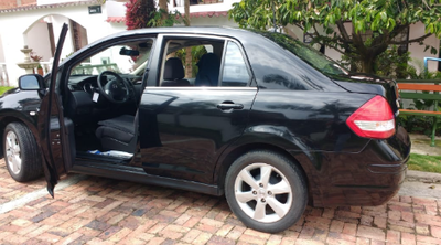 Nissan Tiida • 2012 • 85,000 km