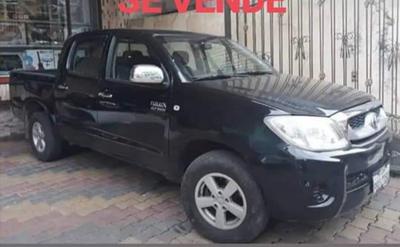 Toyota Hilux • 2011 • 100,000 km