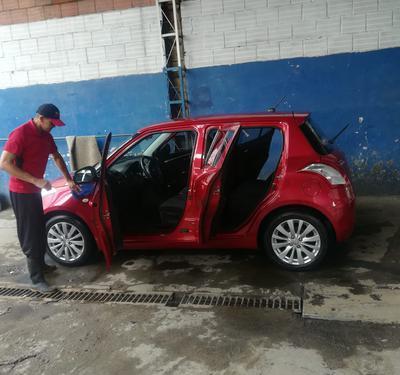 Suzuki Swift • 2014 • 23,000 km