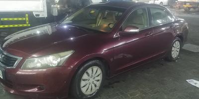 Honda Accord • 2009 • 300,000 km