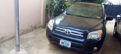 Toyota RAV4 • 2007 • 180 km