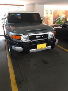 Toyota FJ Cruiser • 2009 • 62,000 km