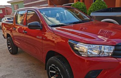 Toyota Hilux • 2017 • 80,000 km