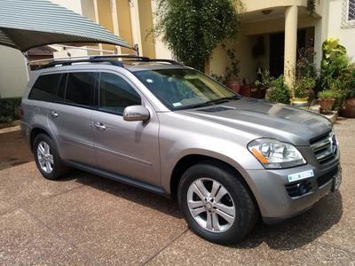 Mercedes-Benz GL • 2008 • 19,300 km