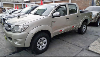 Toyota Hilux • 2012 • 89,000 km