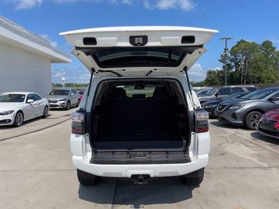 Toyota 4 Runner Limited • 2020 • 10,345 km