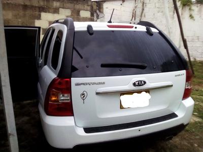 Kia Sportage • 2014 • 120,000 km