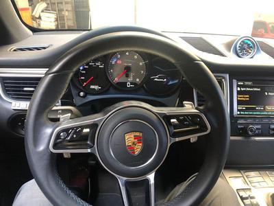 Porsche Macan • 2015 • 33,000 km