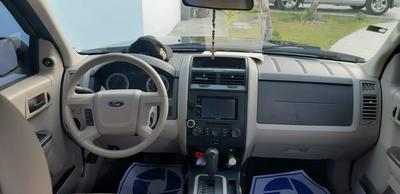 Ford Escape • 2009 • 3,600 km