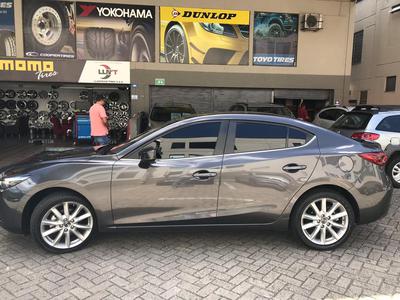 Mazda 3 • 2018 • 32,000 km