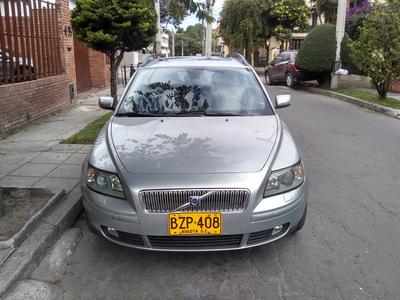 Volvo V50 • 2006 • 77,000 km