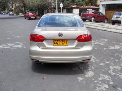 Volkswagen Jetta • 2014 • 45,000 km