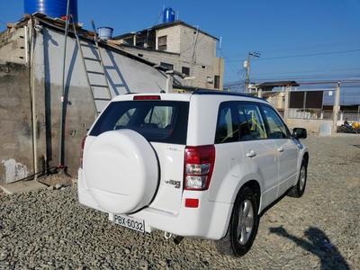 Suzuki Grand Vitara • 2012 • 200,000 km