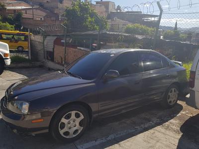 Hyundai Elantra • 2002 • 152,000 km
