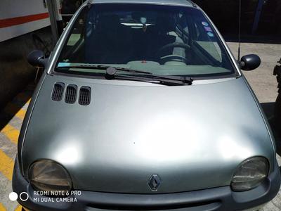 Renault Twingo • 2001 • 125,000 km