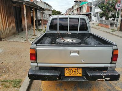 Mazda B2500 • 1998 • 233,057 km