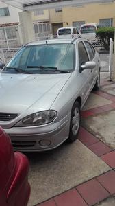 Renault Mégane • 2004 • 174,000 km