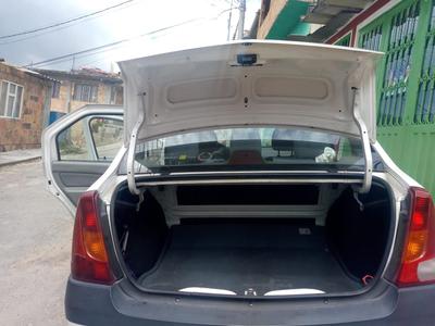 Renault Logan • 2008 • 106,900 km