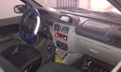 Renault Clio • 2003 • 144,000 km