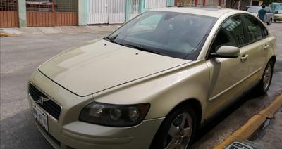 Volvo S40 • 2006 • 115,000 km
