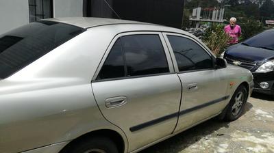 Mazda 626 • 2000 • 200,000 km