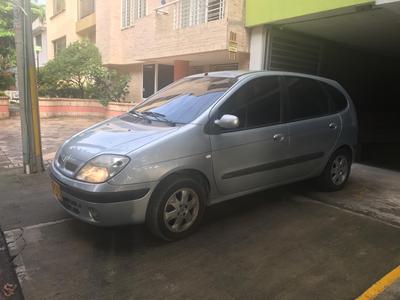 Renault Scénic • 2006 • 140,000 km