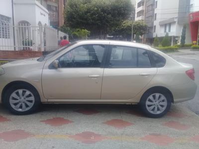 Renault Symbol • 2012 • 97,500 km