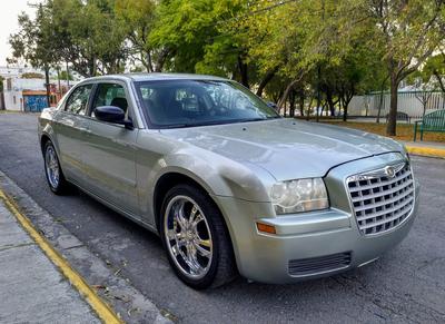 Chrysler 300 C • 2006 • 160,000 km
