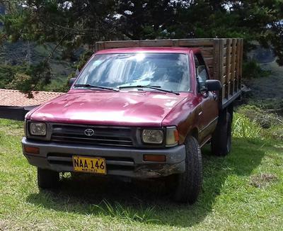 Toyota Hilux • 1998 • 100 km