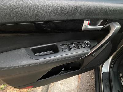 Kia Sorento • 2015 • 10,000 km