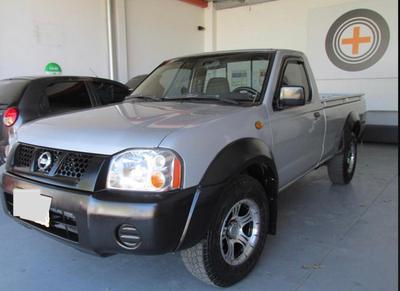 Nissan Np300 frontier • 2012 • 45,000 km