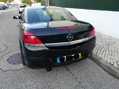 Opel Astra cabrio • 2008 • 250,000 km