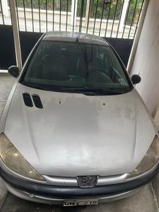 Peugeot 206 • 2005 • 175,000 km