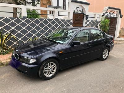 BMW i3 • 2004 • 230,000 km