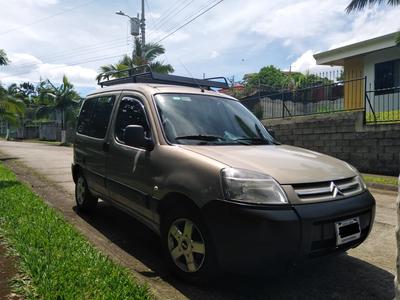 Citroën Berlingo • 2011 • 218,000 km