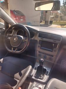 Volkswagen Golf • 2015 • 61,000 km