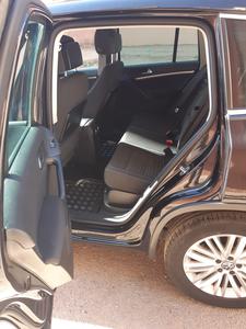 Volkswagen Tiguan • 2015 • 126,000 km