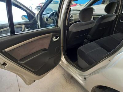 Renault Sandero • 2009 • 141,000 km